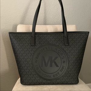 NWT MICHAEL KORS TOTE
